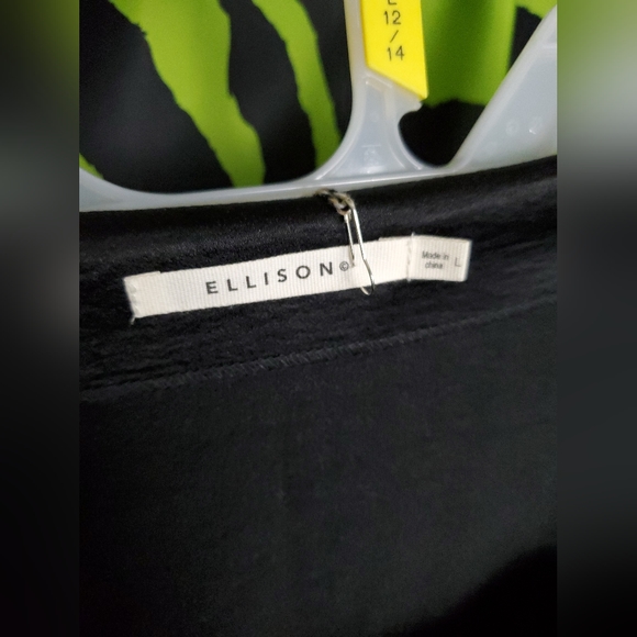 Black Tulip Skirt, Hi-Low/Asymmetrical, Size Large NWT - Picture 10 of 12